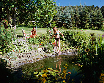 Idyllischer Garten - Gästehaus am Ludwigsberg - Familie Raab - Bad Kötzting -